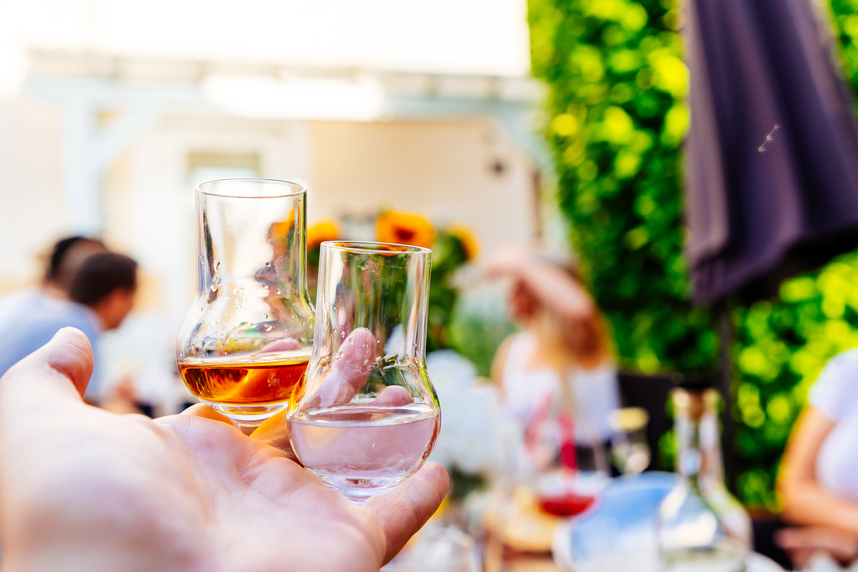Bianca, Invecchiata oder Barricata? Wie man die unterschiedlichen Grappa-Sorten verkostet Bianca, Invecchiata oder Barricata? Wie man die unterschiedlichen Grappa-Sorten verkostet